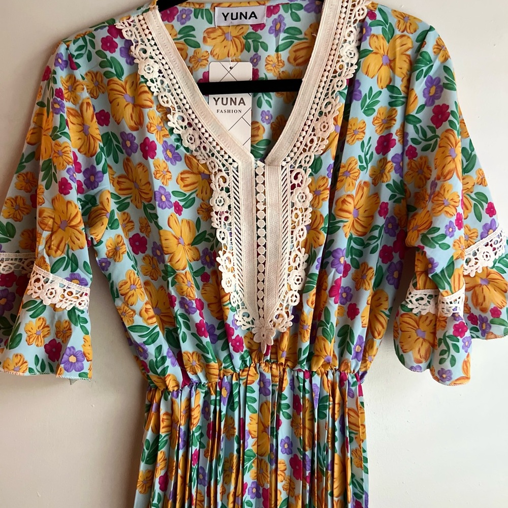 Yuna Floral Maxi Dress S/M – Crochet Trim, Bell Sleeves, Boho Chic